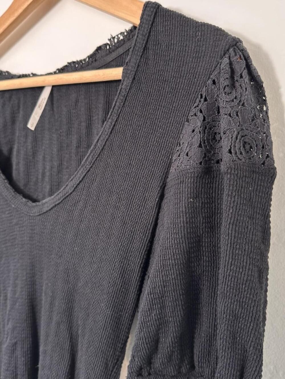 Free People St. James Black Crochet T-Shirt Size Small Layering - Picture 5 of 10